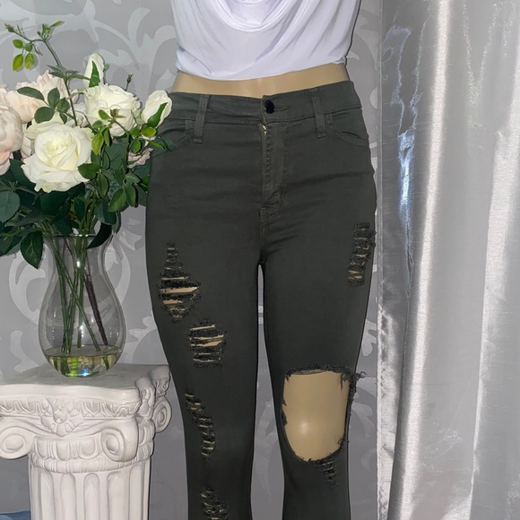 𝐹𝑎𝑠ℎ𝑖𝑜𝑛 𝑁𝑜𝑣𝑎 𝑃𝑎𝑛𝑡𝑠 - Picture 3 of 10